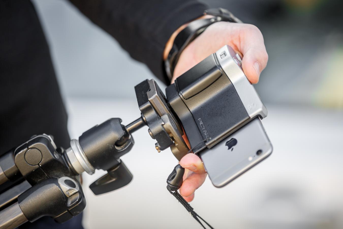 PICTAR ONE MARK II SMARTPHONE CAMERA GRIP