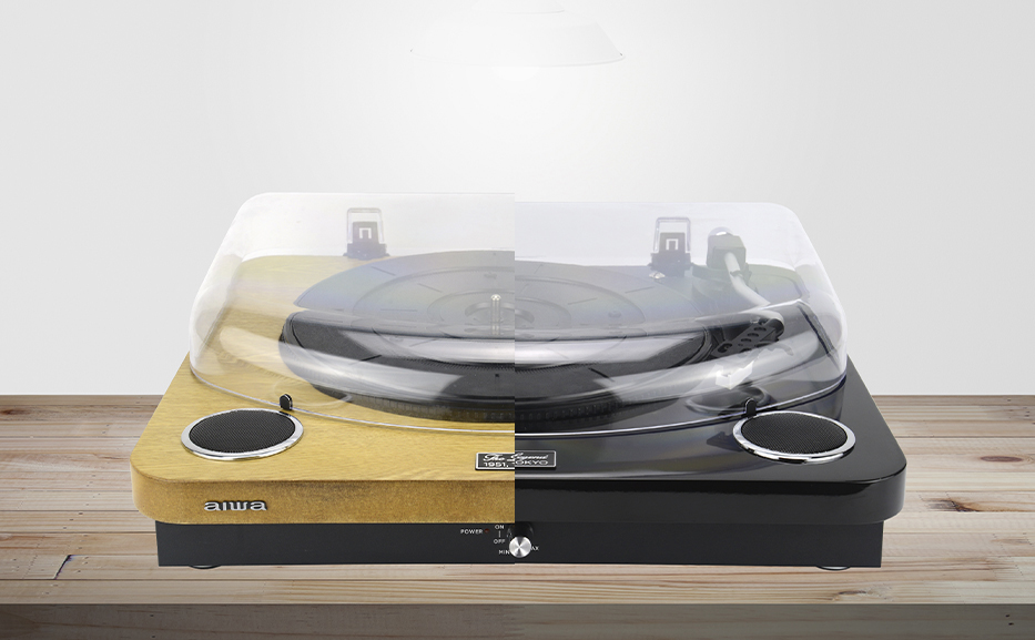 AIWA ALL IN ONE STEREO TURNTABLE WOOD