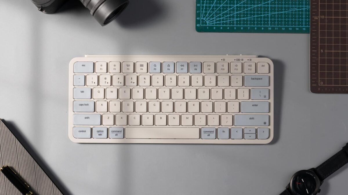 Keychron B1 Pro (B1P-K11) Ultraslim Mini Wireless BT Keyboard ZMK Online customize Retro Blue 75% US