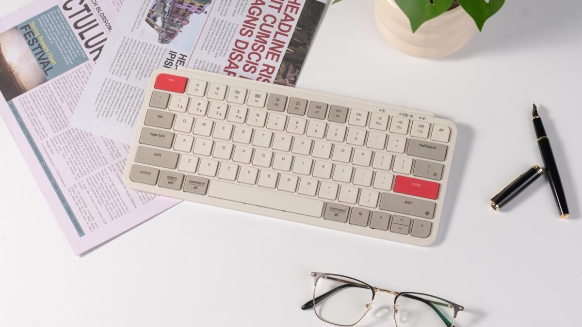 Keychron B1 Pro (B1P-K13) Ultraslim Mini Wireless BT Keyboard ZMK Online customize Retro Red 75% US