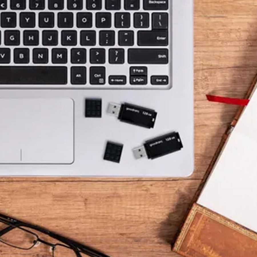GOODRAM USB3.2 FLASH DRIVE 64GB GEN 1 UME3 BLACK